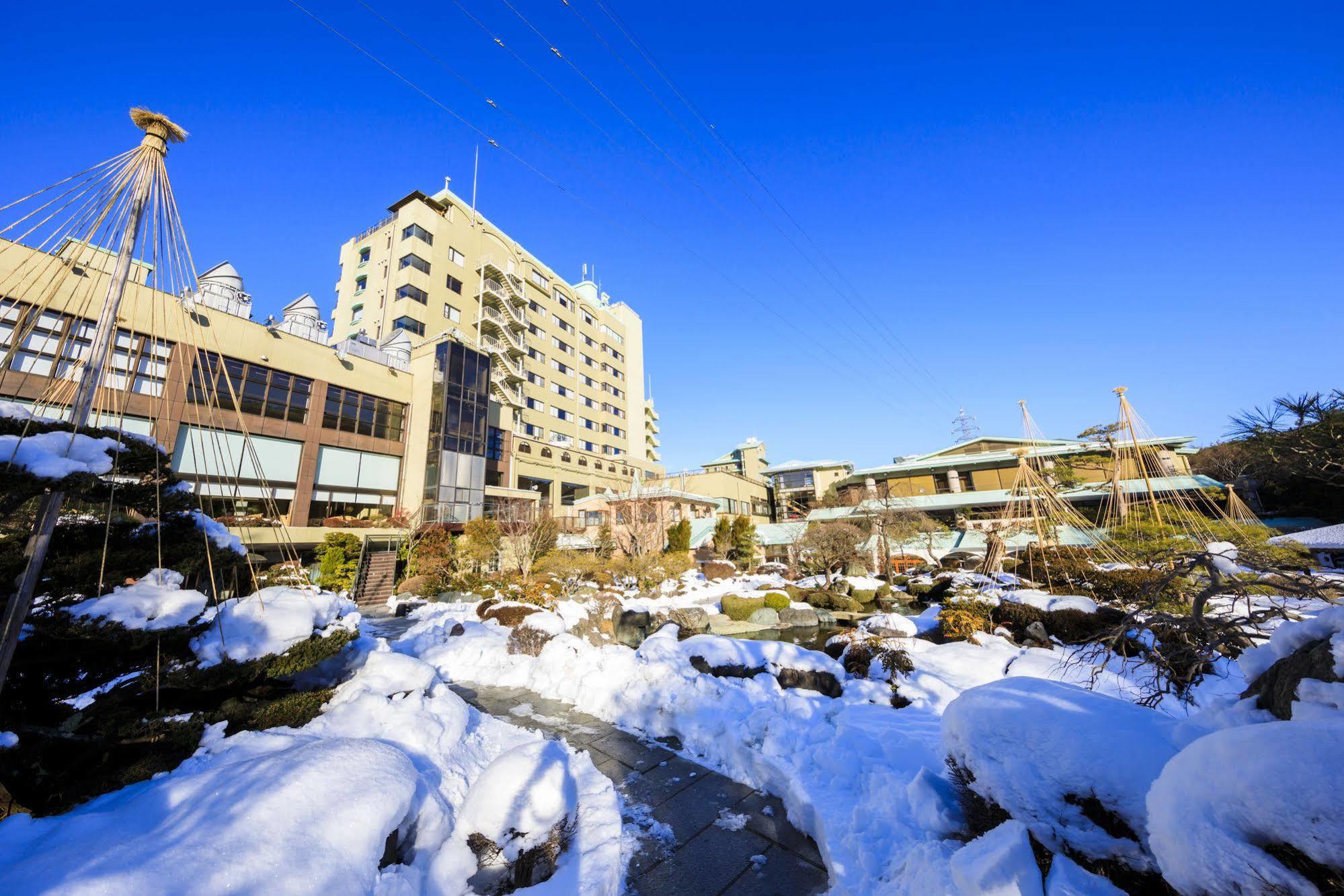 Hotel Kaneyamaen Fujiyoshida Exterior photo